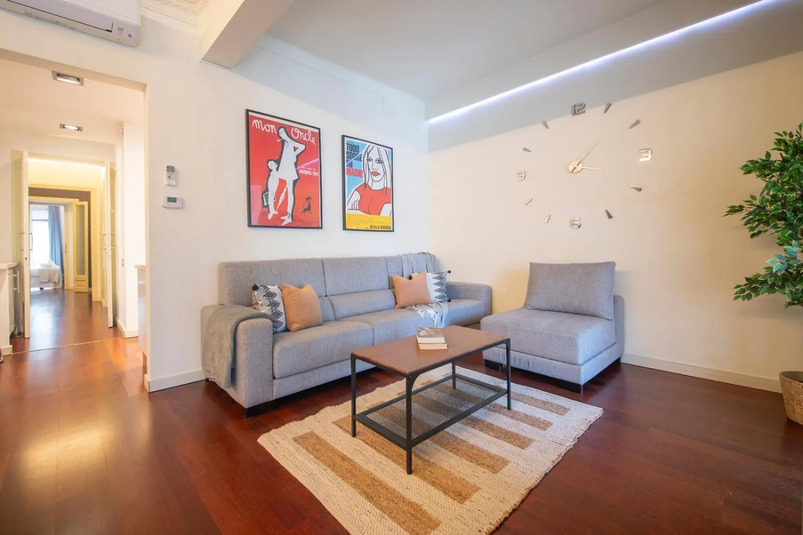 Apartamento De 3 Habitaciones En Sant Antoni Barcelona Apartment